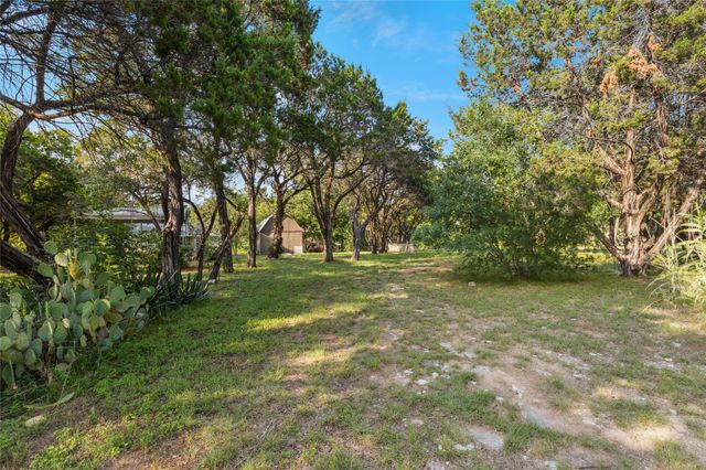 2805 Rockwood Drive, Granbury, TX 76048