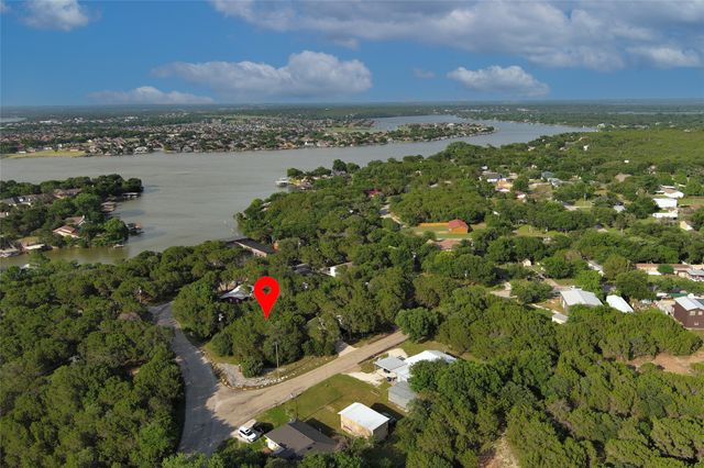 2805 Rockwood Drive, Granbury, TX 76048