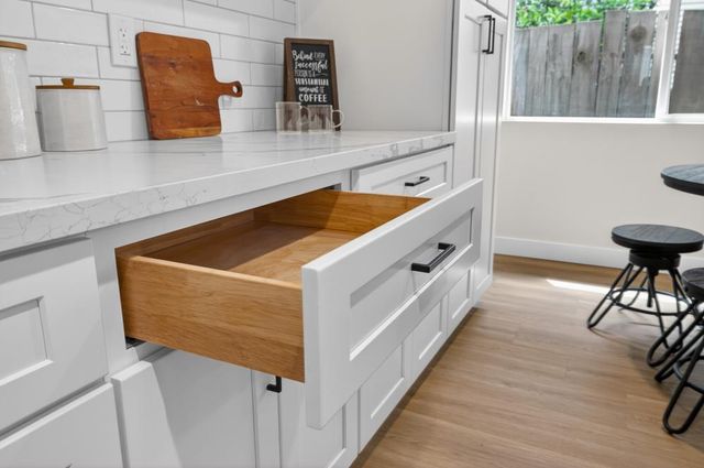 327 22ND St, Sacramento, CA 95816