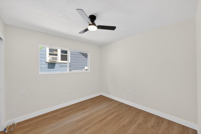 327 22ND St, Sacramento, CA 95816