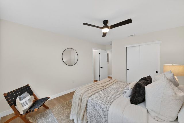 327 22ND St, Sacramento, CA 95816