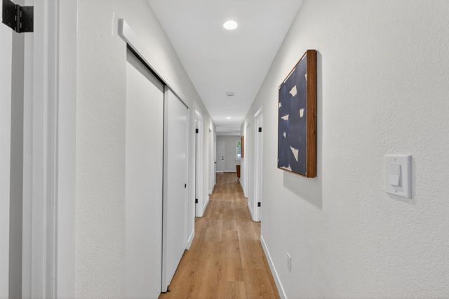 327 22ND St, Sacramento, CA 95816