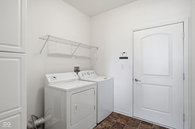 9704 Brook Wood Drive, Mccordsville, IN 46055