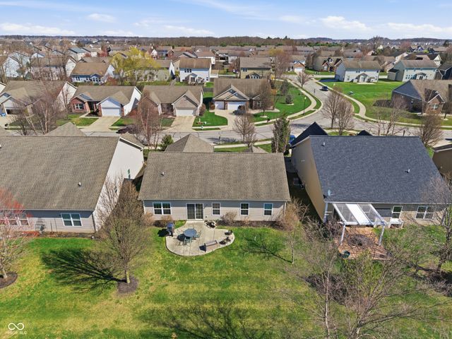 9704 Brook Wood Drive, Mccordsville, IN 46055