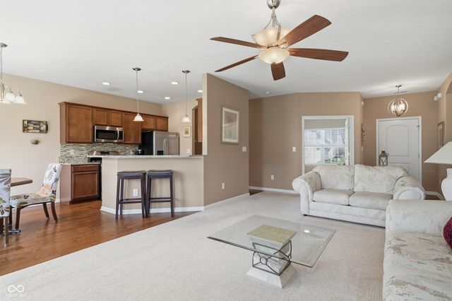 9704 Brook Wood Drive, Mccordsville, IN 46055