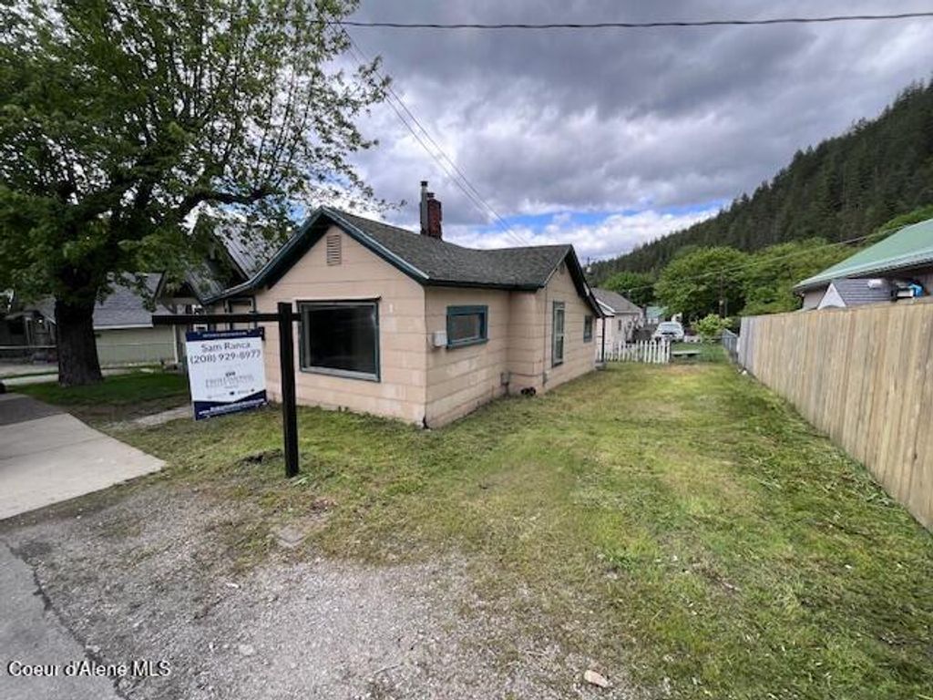 713 Upper Third St, Kellogg, ID 83837