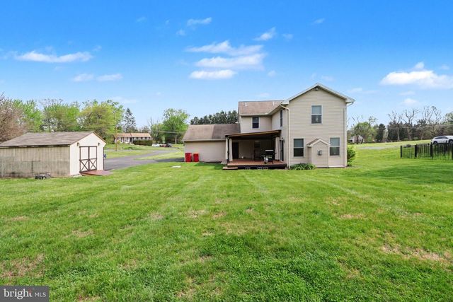 204 BURNT HOUSE RD, Carlisle, PA 17015