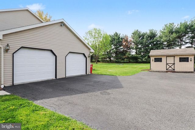 204 BURNT HOUSE RD, Carlisle, PA 17015