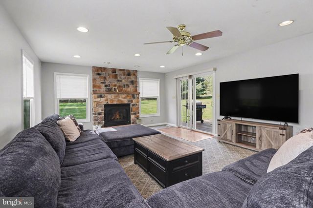 204 BURNT HOUSE RD, Carlisle, PA 17015