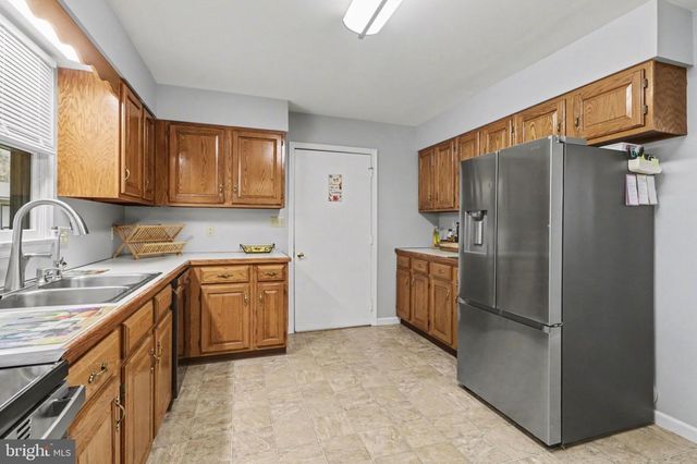 204 BURNT HOUSE RD, Carlisle, PA 17015