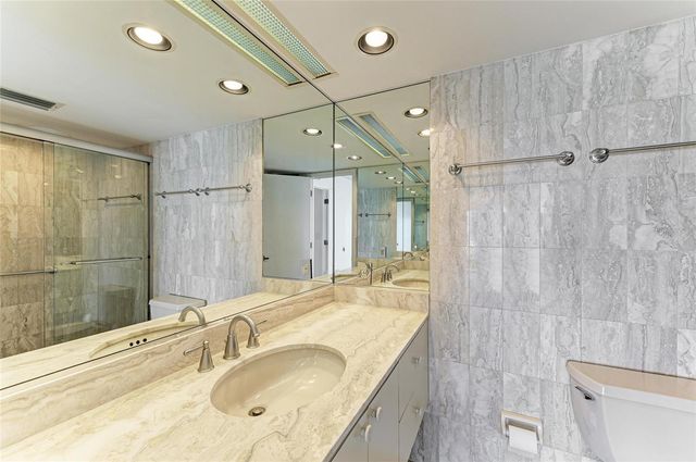 101 BENJAMIN FRANKLIN DRIVE 46, Sarasota, FL 34236