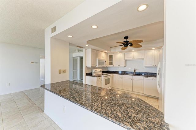 101 BENJAMIN FRANKLIN DRIVE 46, Sarasota, FL 34236