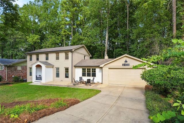 2433 Helmsdale Drive NE, Atlanta, GA 30345