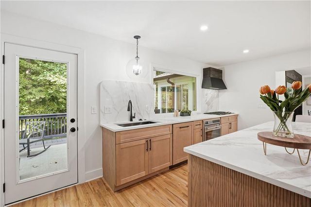 2433 Helmsdale Drive NE, Atlanta, GA 30345