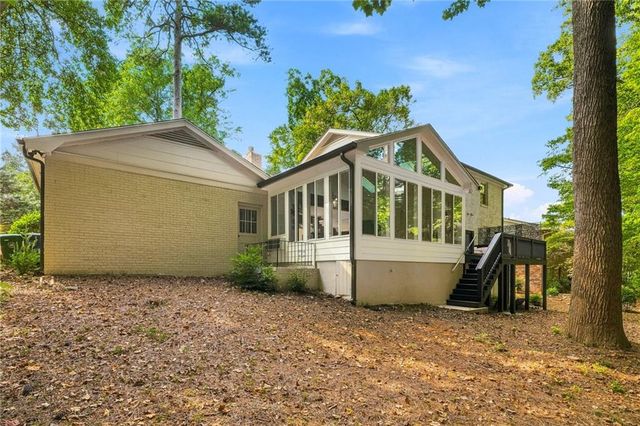 2433 Helmsdale Drive NE, Atlanta, GA 30345