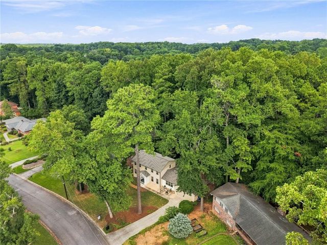 2433 Helmsdale Drive NE, Atlanta, GA 30345