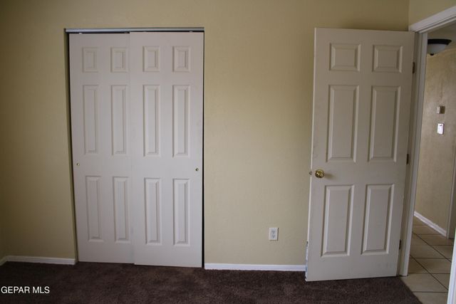 8421 MERCURY B, El Paso, TX 79904