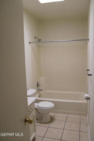 8421 MERCURY B, El Paso, TX 79904