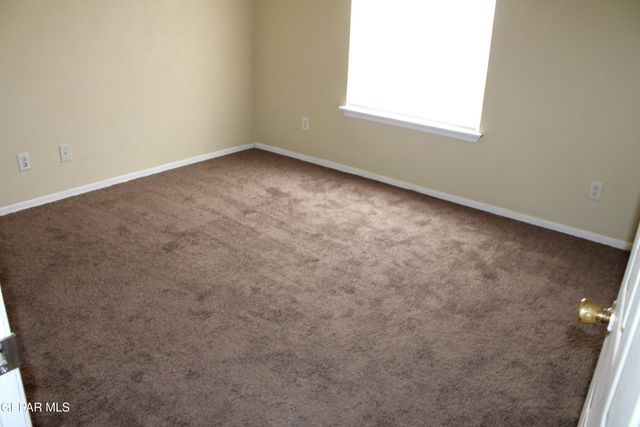 8421 MERCURY B, El Paso, TX 79904