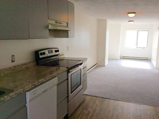 460 Meridian St C, Boston, MA 02128