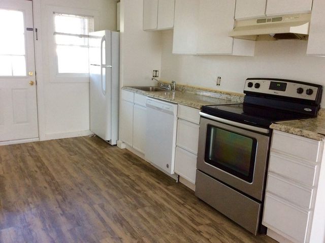 460 Meridian St C, Boston, MA 02128