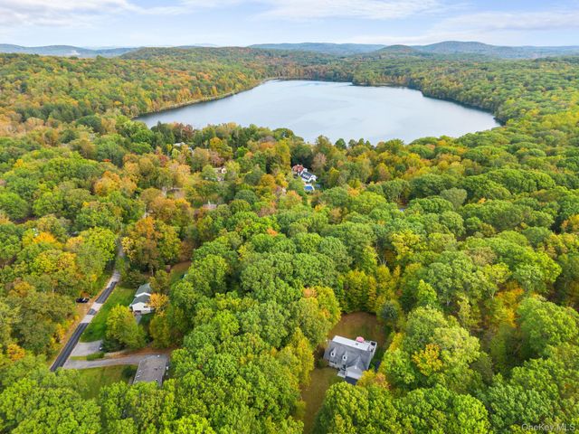 568 Farmers Mills Road, Carmel, NY 10512
