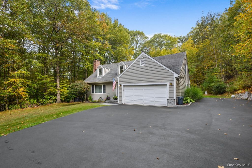 568 Farmers Mills Road, Carmel, NY 10512 — photo 2