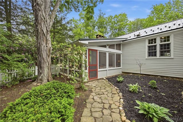 9665 New Oregon Road, Eden, NY 14057
