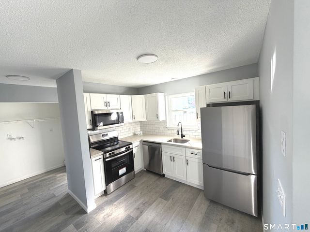 226 Laurel Street 11, East Haven, CT 06512