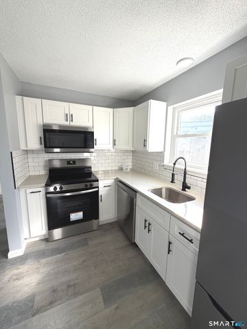 226 Laurel Street 11, East Haven, CT 06512