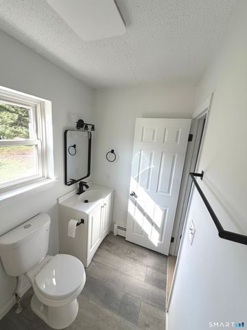 226 Laurel Street 11, East Haven, CT 06512