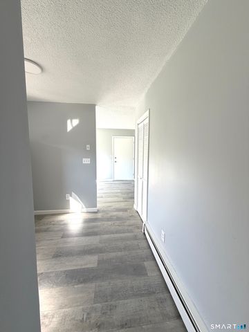 226 Laurel Street 11, East Haven, CT 06512