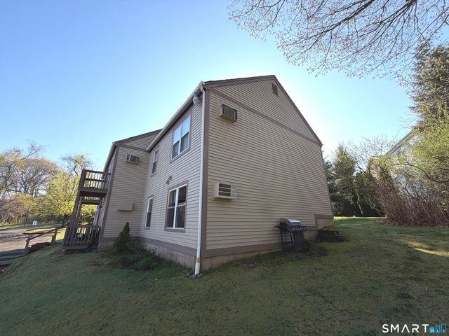 226 Laurel Street 11, East Haven, CT 06512