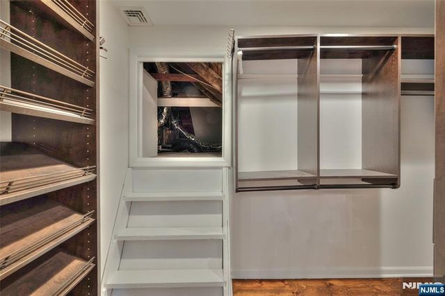 48 Oak Drive, Roseland, NJ 07068