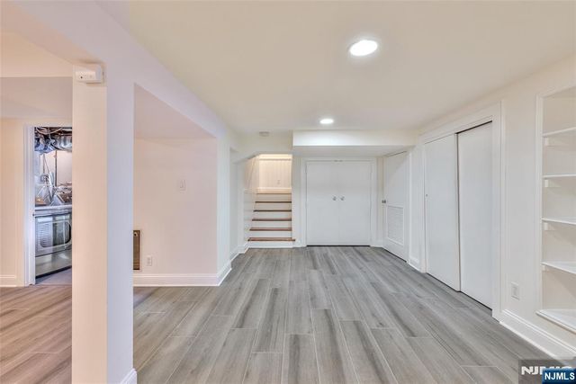 48 Oak Drive, Roseland, NJ 07068