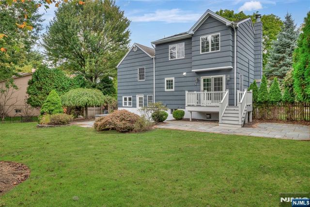 48 Oak Drive, Roseland, NJ 07068