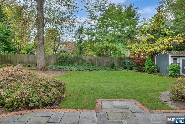 48 Oak Drive, Roseland, NJ 07068