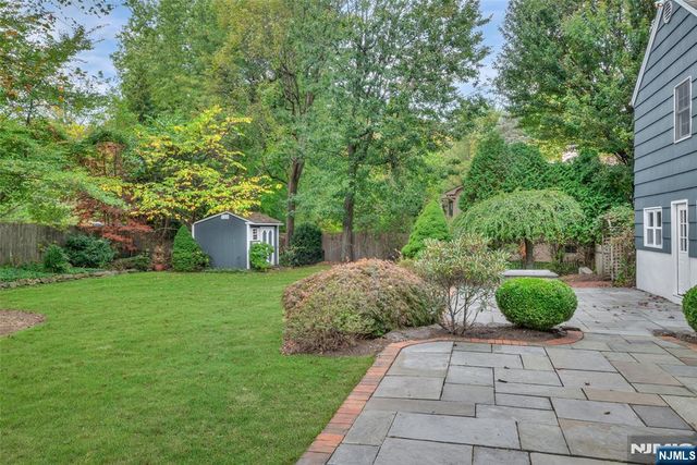 48 Oak Drive, Roseland, NJ 07068