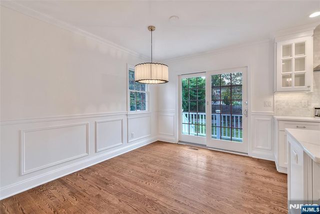 48 Oak Drive, Roseland, NJ 07068