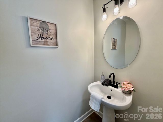 1938 Sunset Village Drive, Charlotte, NC 28216