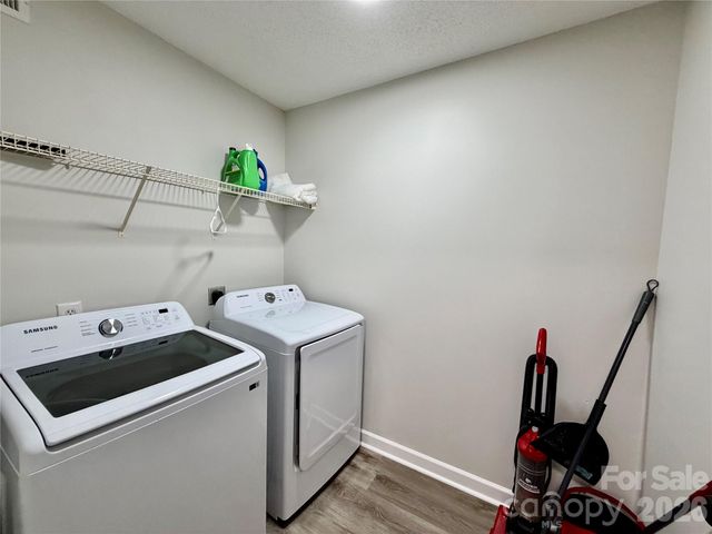 1938 Sunset Village Drive, Charlotte, NC 28216