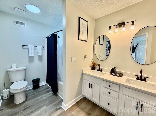 1938 Sunset Village Drive, Charlotte, NC 28216