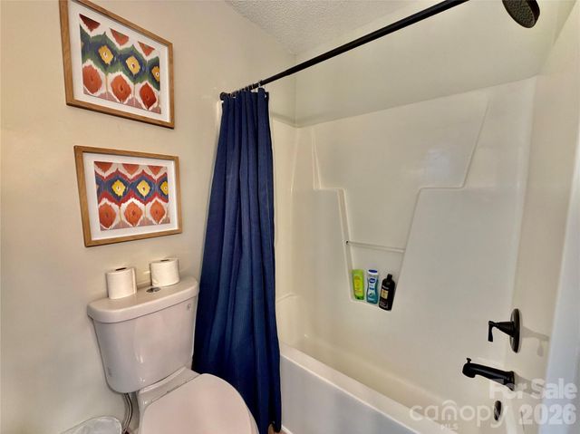 1938 Sunset Village Drive, Charlotte, NC 28216