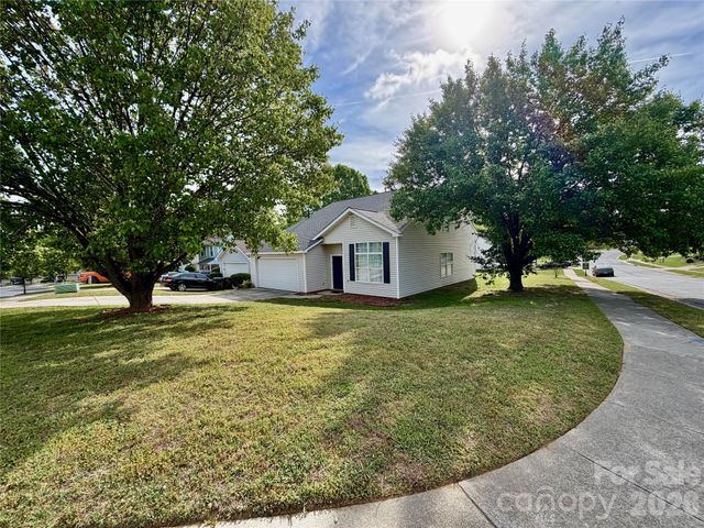 1938 Sunset Village Drive, Charlotte, NC 28216