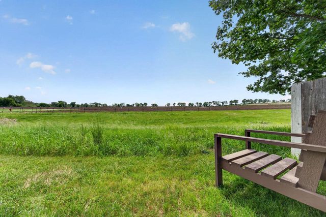 653 Autumn Wood Parkway, Deerfield, WI 53531