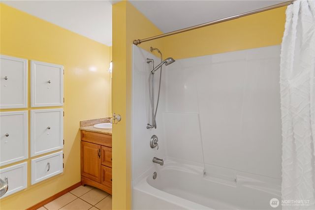 456 Snahapish Avenue SE, Ocean Shores, WA 98569