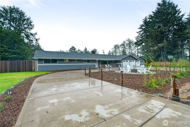 456 Snahapish Avenue SE, Ocean Shores, WA 98569