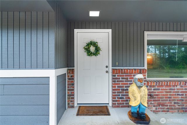 456 Snahapish Avenue SE, Ocean Shores, WA 98569