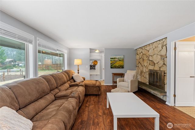 456 Snahapish Avenue SE, Ocean Shores, WA 98569