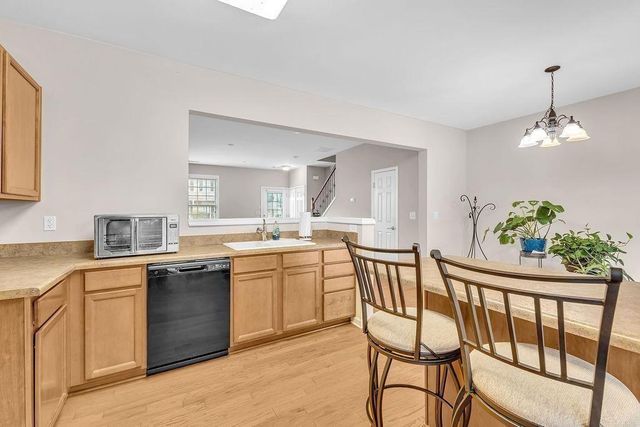 3028 SW Deerborne Court SW Court, Atlanta, GA 30331